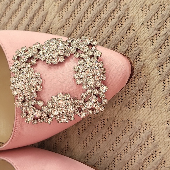 Manolo blahnik hanging pink satin pumps - Picture 3 of 17